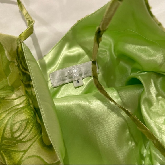 Y2K flowy formal dress - Picture 8 of 11